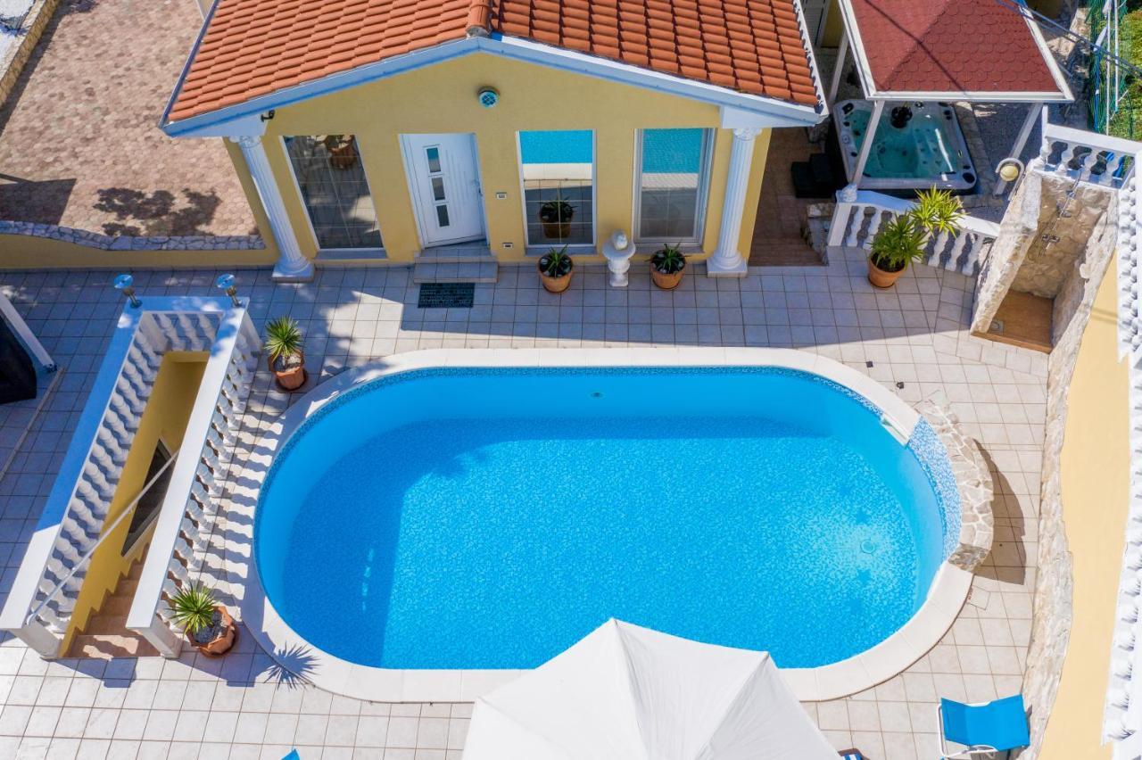 Villa Katarina Labin  Exteriör bild
